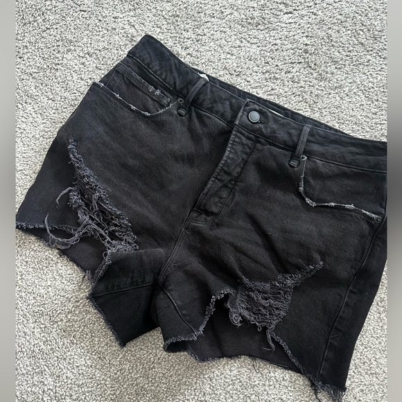 Good American shorts - Picture 2 of 3